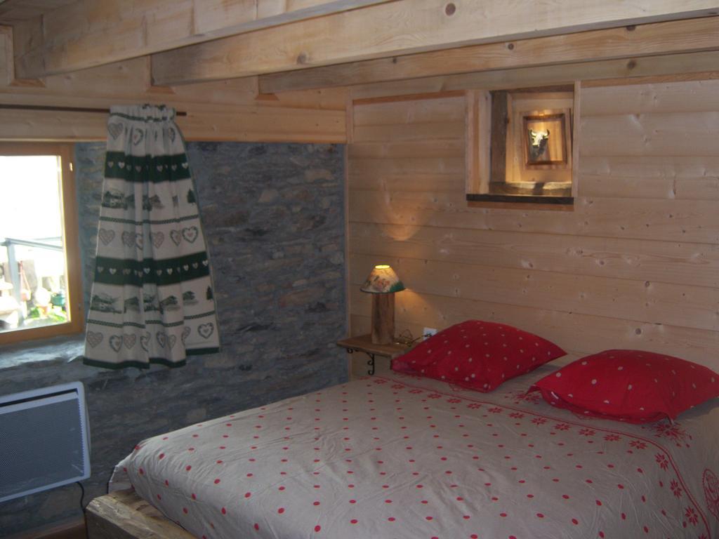 Villa Les Granges de la Fontaine à Antignac Chambre photo